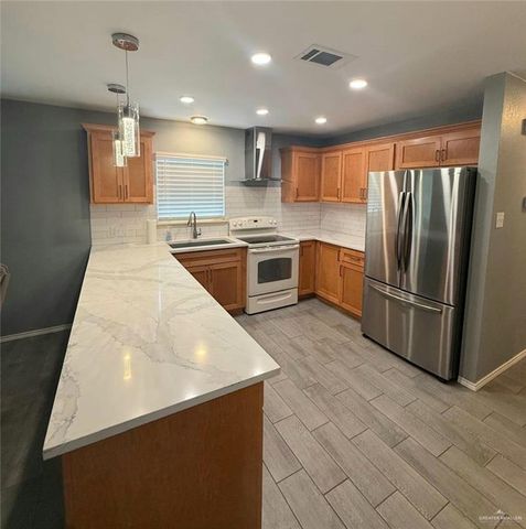 1034 La Costa Drive, Alamo, TX 78516
