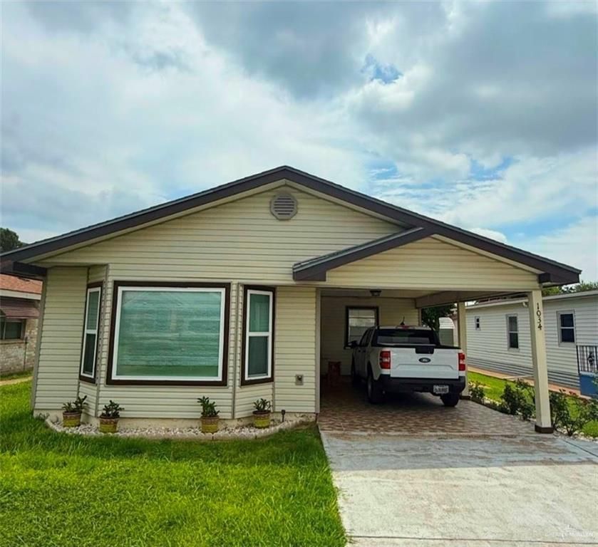 1034 La Costa Drive, Alamo, TX 78516