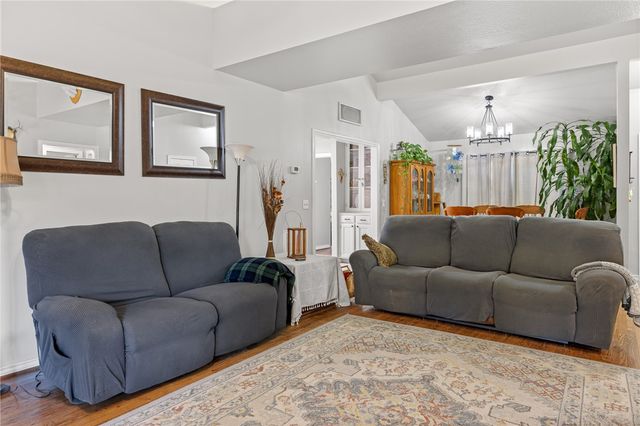 3287 Bradley Lane, Brenham, TX 77833