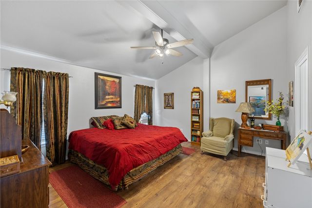 3287 Bradley Lane, Brenham, TX 77833