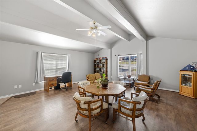 3287 Bradley Lane, Brenham, TX 77833