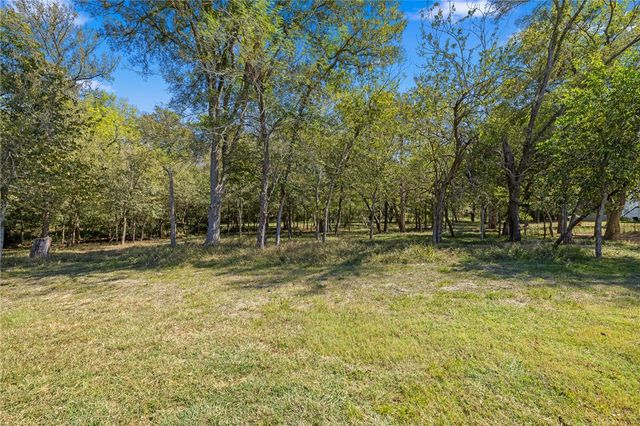 3287 Bradley Lane, Brenham, TX 77833
