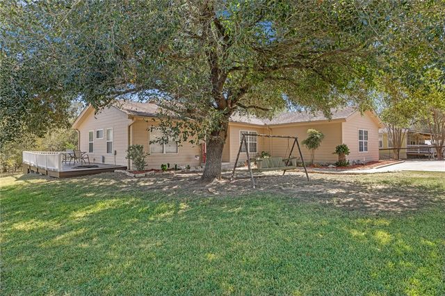 3287 Bradley Lane, Brenham, TX 77833
