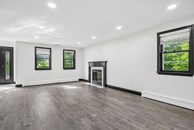 6 Susan Cir, Carver, MA 02330