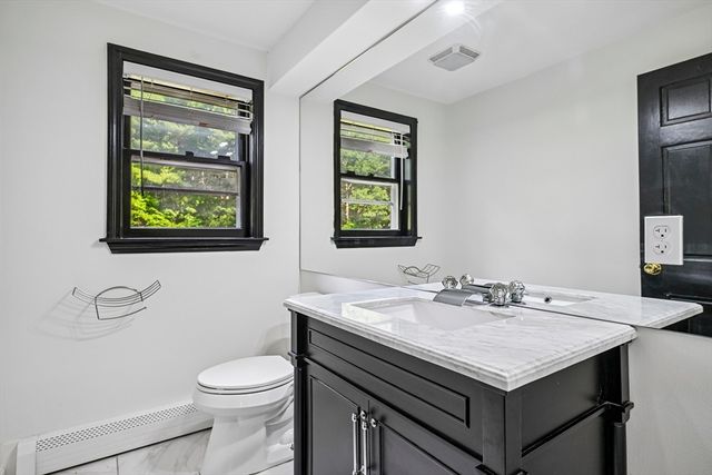6 Susan Cir, Carver, MA 02330
