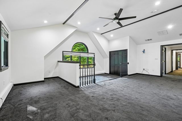 6 Susan Cir, Carver, MA 02330