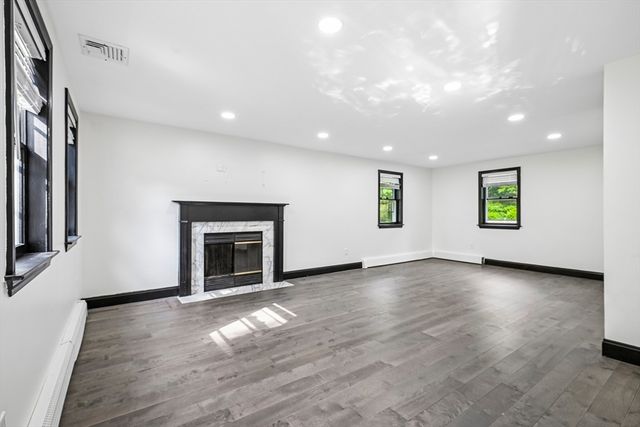 6 Susan Cir, Carver, MA 02330