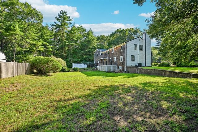 6 Susan Cir, Carver, MA 02330