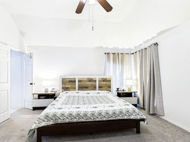 821 Woodridge Drive, Desoto, TX 75115