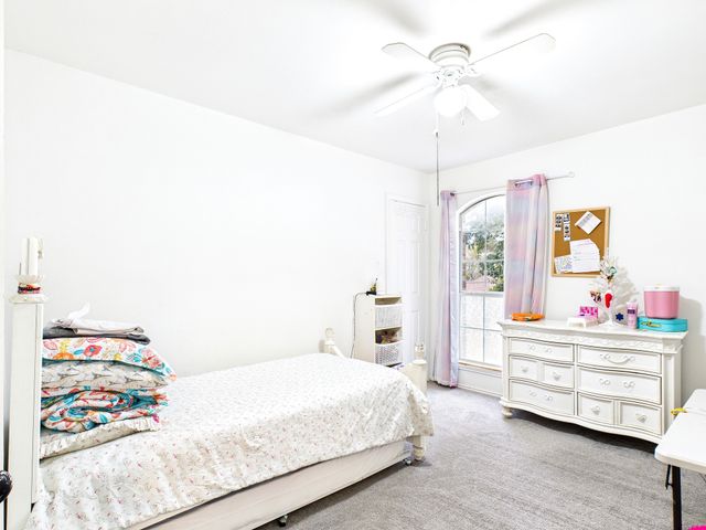 821 Woodridge Drive, Desoto, TX 75115