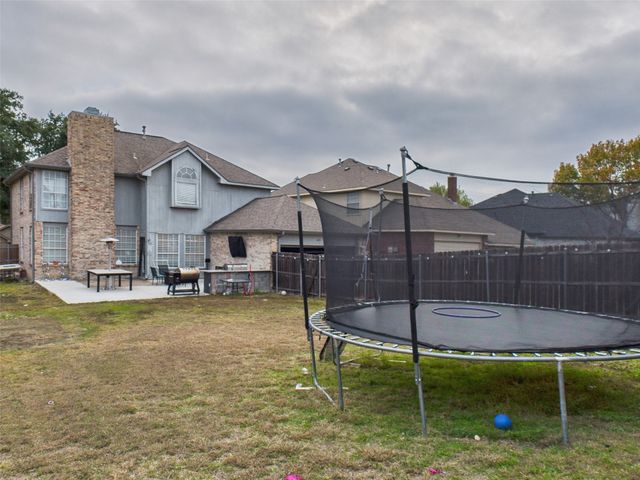 821 Woodridge Drive, Desoto, TX 75115