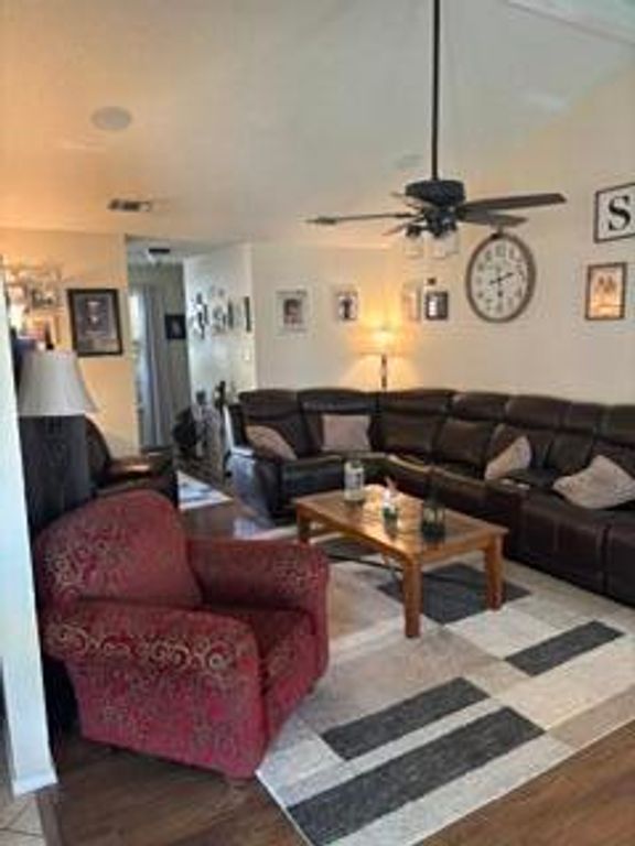 Image 4 of property listing at 1207 Joseph Lane, San Angelo, TX 76905