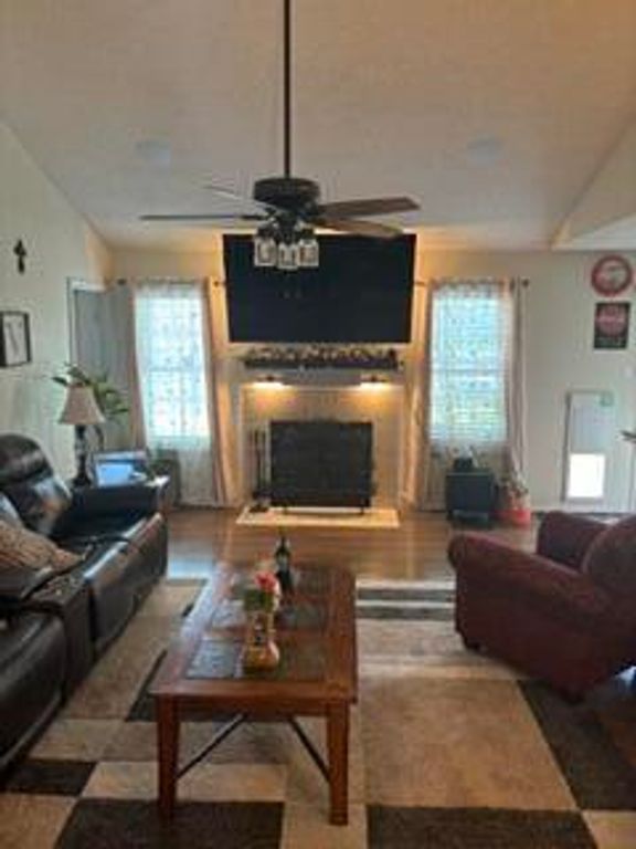 Image 5 of property listing at 1207 Joseph Lane, San Angelo, TX 76905