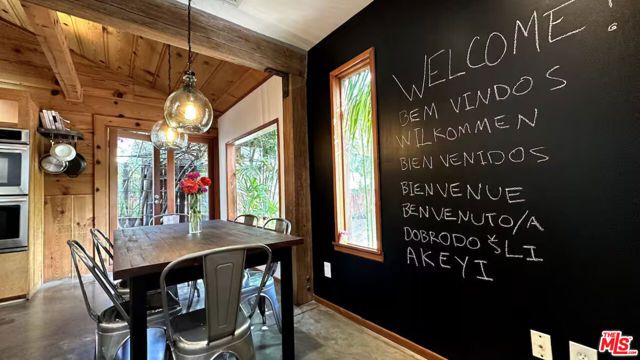 3617 Maplewood Avenue, Los Angeles, CA 90066