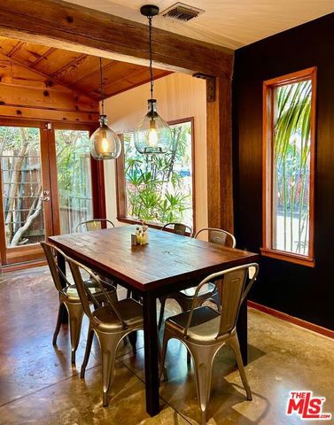 3617 Maplewood Avenue, Los Angeles, CA 90066