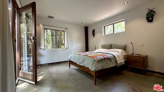 3617 Maplewood Avenue, Los Angeles, CA 90066