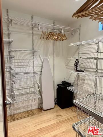 3617 Maplewood Avenue, Los Angeles, CA 90066