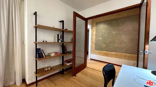 3617 Maplewood Avenue, Los Angeles, CA 90066