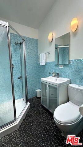 3617 Maplewood Avenue, Los Angeles, CA 90066