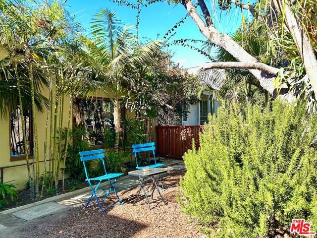 3617 Maplewood Avenue, Los Angeles, CA 90066