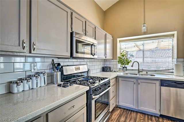 861 Centaur Avenue, Las Vegas, NV 89123