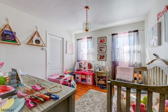 832 Dewey St, Union Twp., NJ 07083