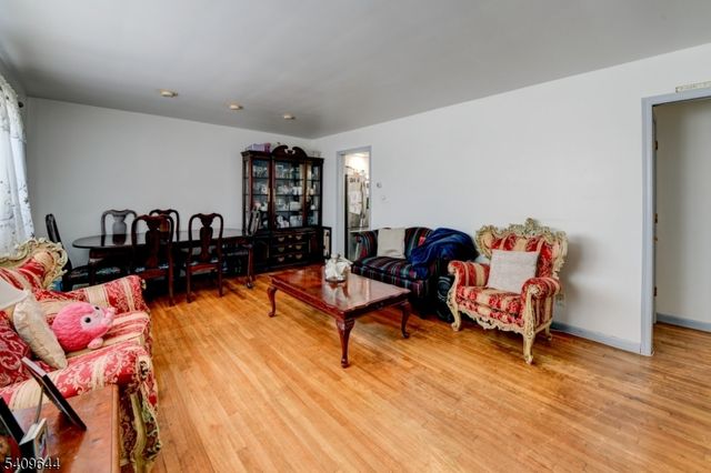 832 Dewey St, Union Twp., NJ 07083