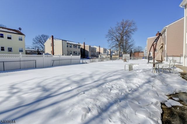 832 Dewey St, Union Twp., NJ 07083