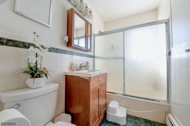 832 Dewey St, Union Twp., NJ 07083