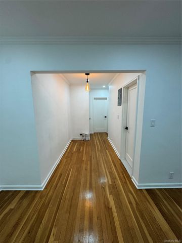 137 Smith A4, Freeport, NY 11520