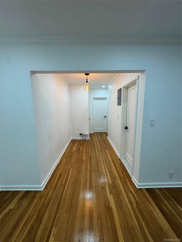 137 Smith A4, Freeport, NY 11520