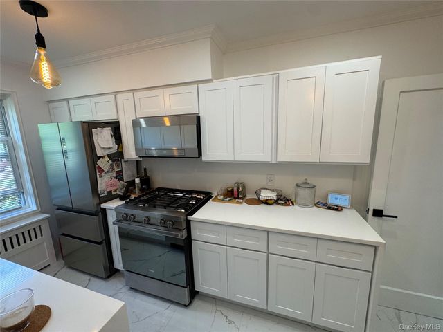 137 Smith A4, Freeport, NY 11520