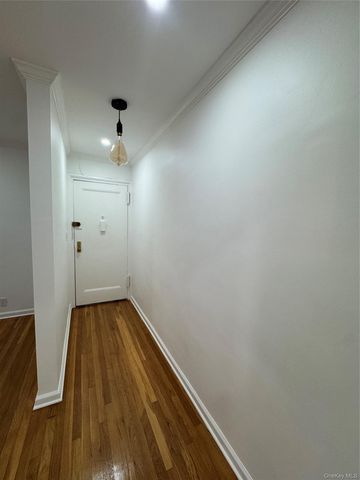 137 Smith A4, Freeport, NY 11520
