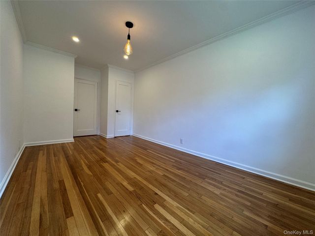 137 Smith A4, Freeport, NY 11520