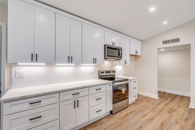 6900 Elliot Court, The Colony, TX 75056