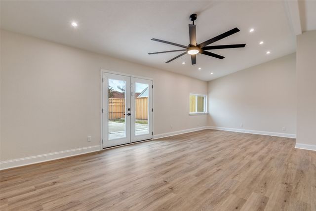 6900 Elliot Court, The Colony, TX 75056