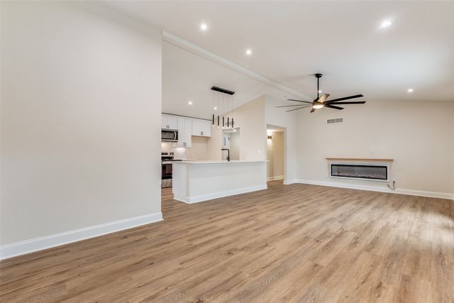 6900 Elliot Court, The Colony, TX 75056