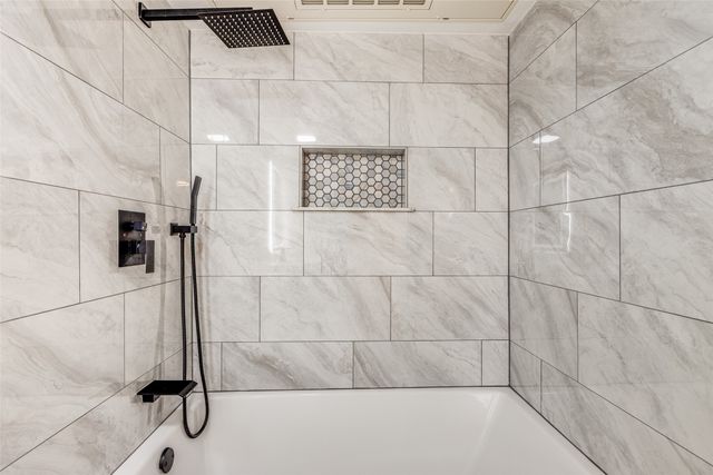 6900 Elliot Court, The Colony, TX 75056