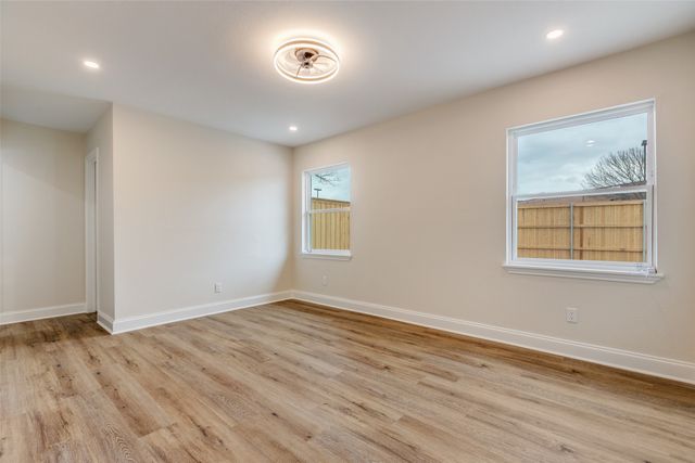 6900 Elliot Court, The Colony, TX 75056