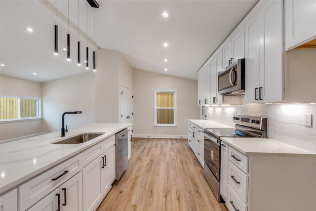 6900 Elliot Court, The Colony, TX 75056