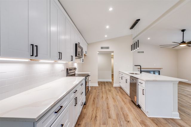 6900 Elliot Court, The Colony, TX 75056