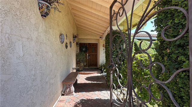 7700 Maestro, West Hills, CA 91304