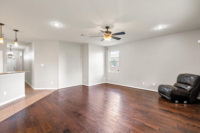 18339 Redoak Manor Lane, Cypress, TX 77433
