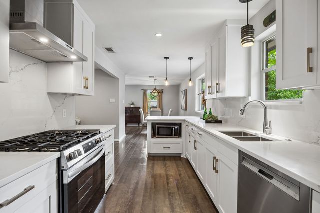 10607 Maplegrove Lane, Dallas, TX 75218