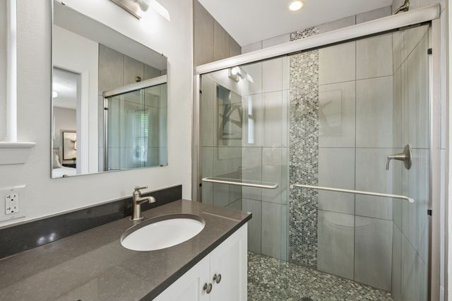 10607 Maplegrove Lane, Dallas, TX 75218