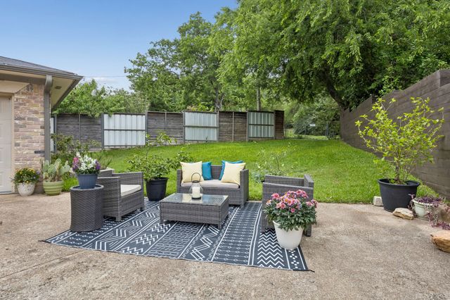 10607 Maplegrove Lane, Dallas, TX 75218