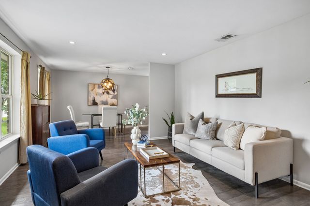 10607 Maplegrove Lane, Dallas, TX 75218
