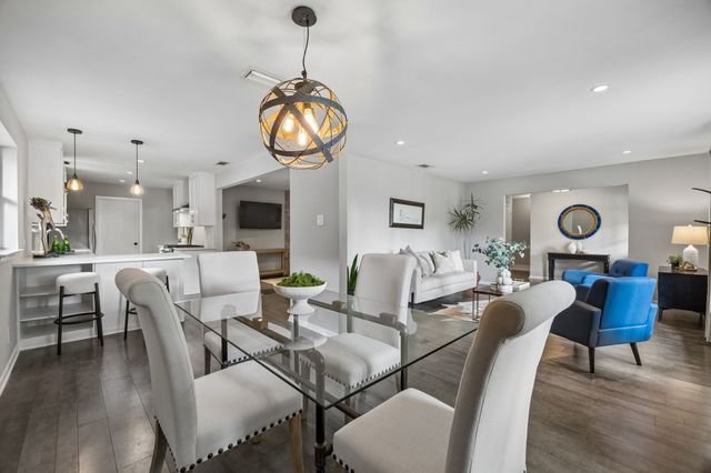 10607 Maplegrove Lane, Dallas, TX 75218