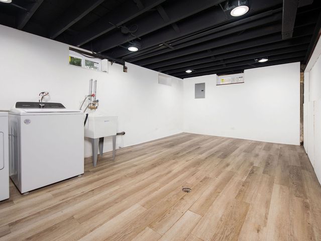 8727 Hamlin Avenue, Skokie, IL 60076