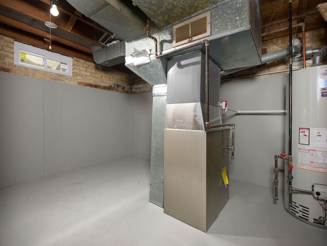 8727 Hamlin Avenue, Skokie, IL 60076